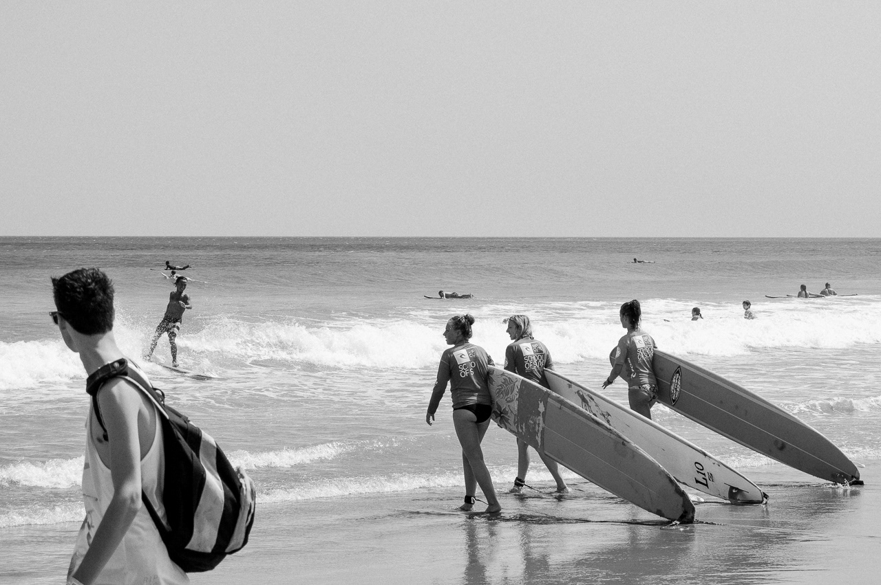 Surf class. Kuta, 2014.