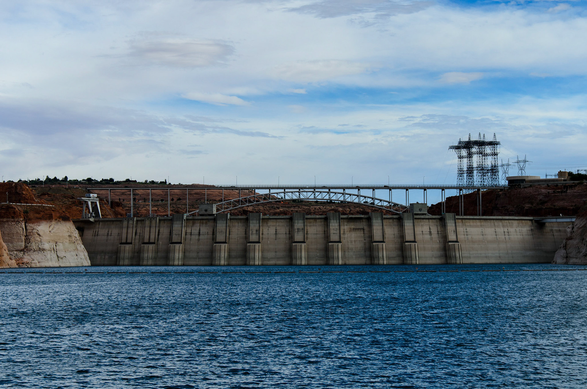 Dam!