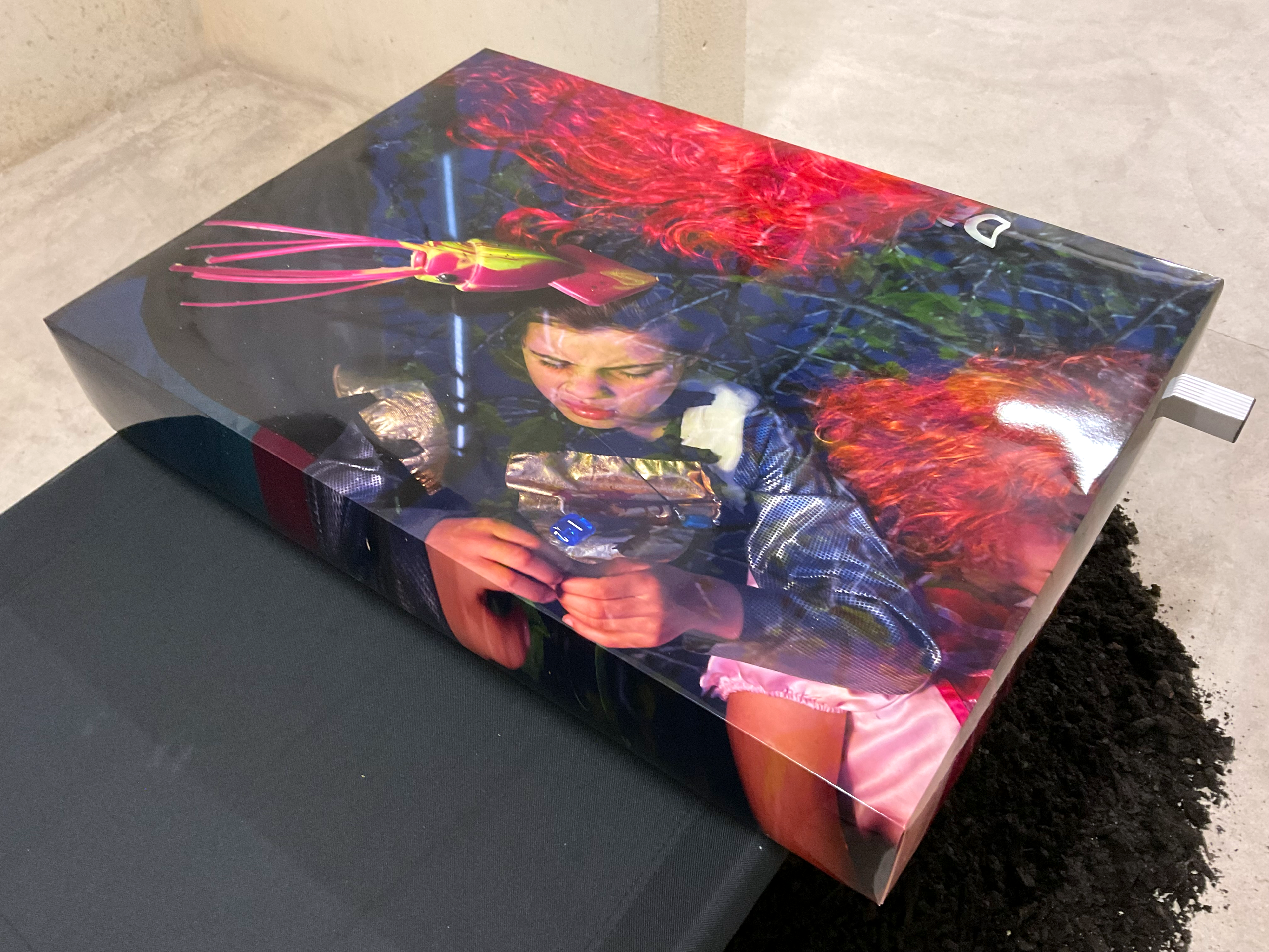 Como sondas lanzadas a ciegas por el universo,  2024. 70x50x10cm, Color lambda prints, folded as a box, Belo Campo, Lisboa 2024, exhibition view, Belo Campo, Lisboa 2024