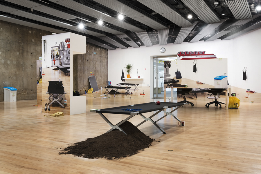 Emmanuelle Lainé, "Learn the Rules Like a Pro, So You Can Break Them Like an Artist!", Hayward gallery, exhibition view, credit: Thierry Bal