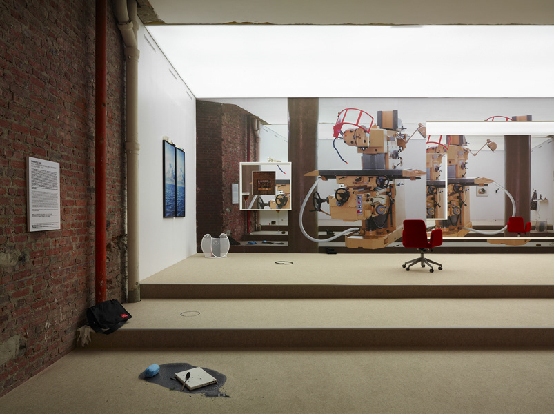 Emmanuelle Lainé, Palais de Tokyo, exhibition view 2017, Credit: André Morin