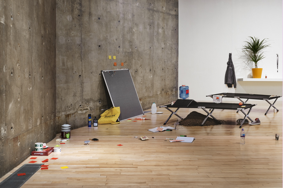 Emmanuelle Lainé, "Learn the Rules Like a Pro, So You Can Break Them Like an Artist!", Hayward gallery, exhibition view, credit: Thierry Bal