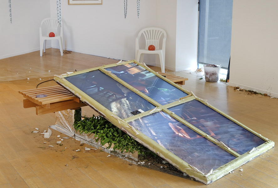 Emmanuelle Lainé, Biennale de Lyon 2015"la vie Moderne", exhibition view, credit: Blaise adilon
