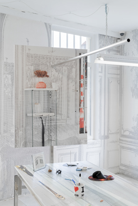 Emmanuelle Lainé, Exhibition view at Saint-Martin Bookshop Brussels.