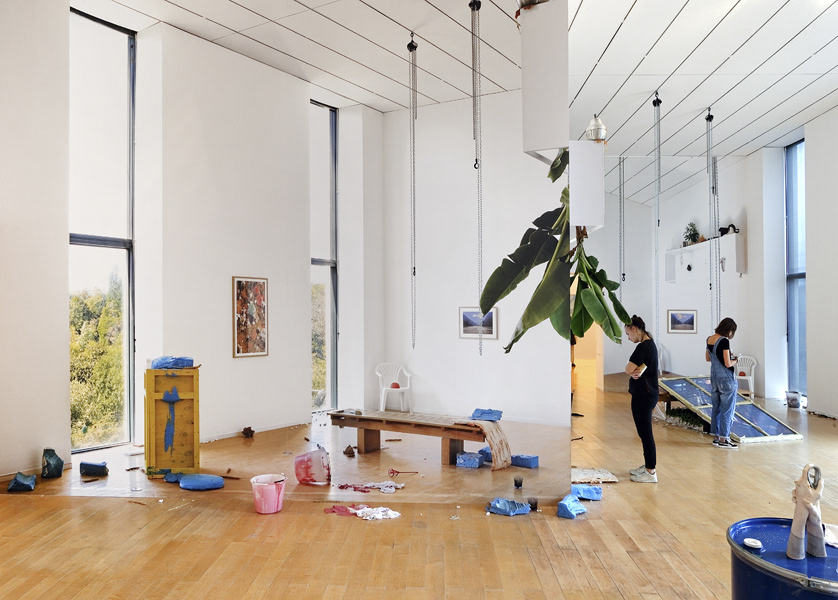 Emmanuelle Lainé, Biennale de Lyon 2015"la vie Moderne", exhibition view, credit: Blaise adilon