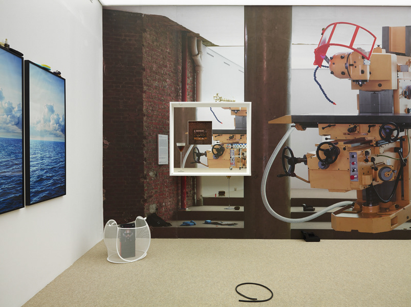 Emmanuelle Lainé, Palais de Tokyo, exhibition view 2017, Credit: André Morin