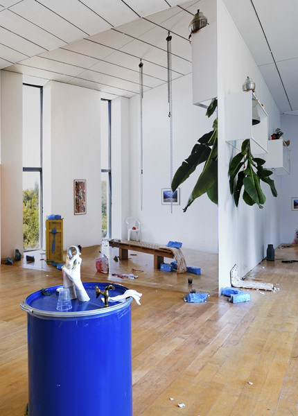 Emmanuelle Lainé, Biennale de Lyon 2015"la vie Moderne", exhibition view, credit: Blaise adilon