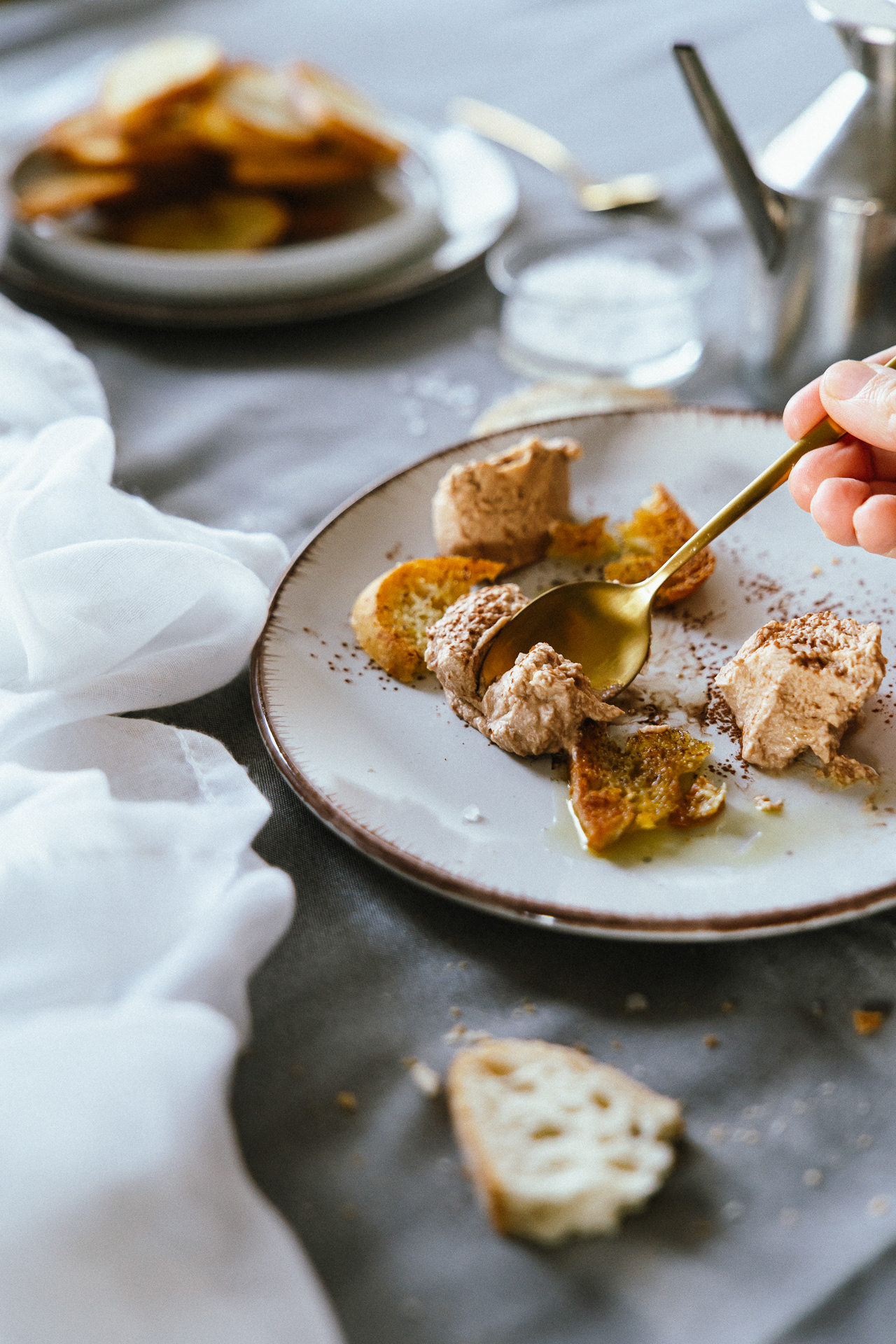 Chocolate mousse with olive oil and toast