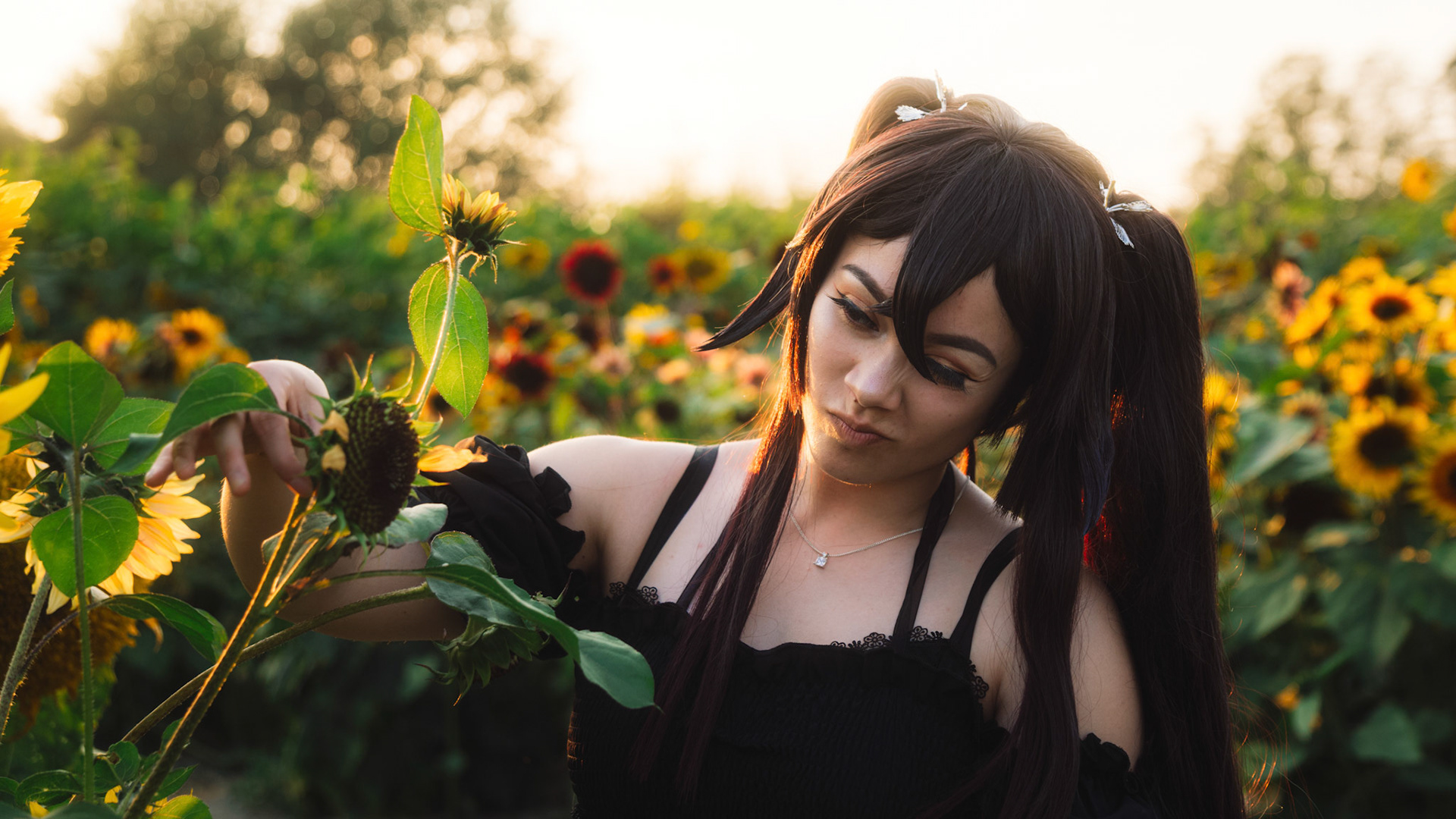 Shot by nvnmediajpg (xroadsemma.cos as Hu Tao)