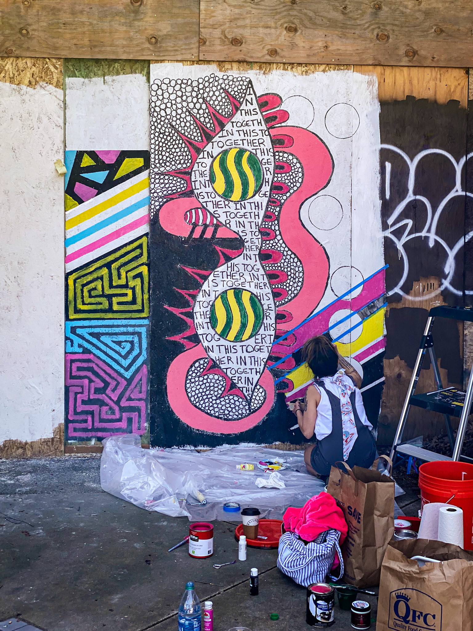 Mural by @m_a_r_o_u_h