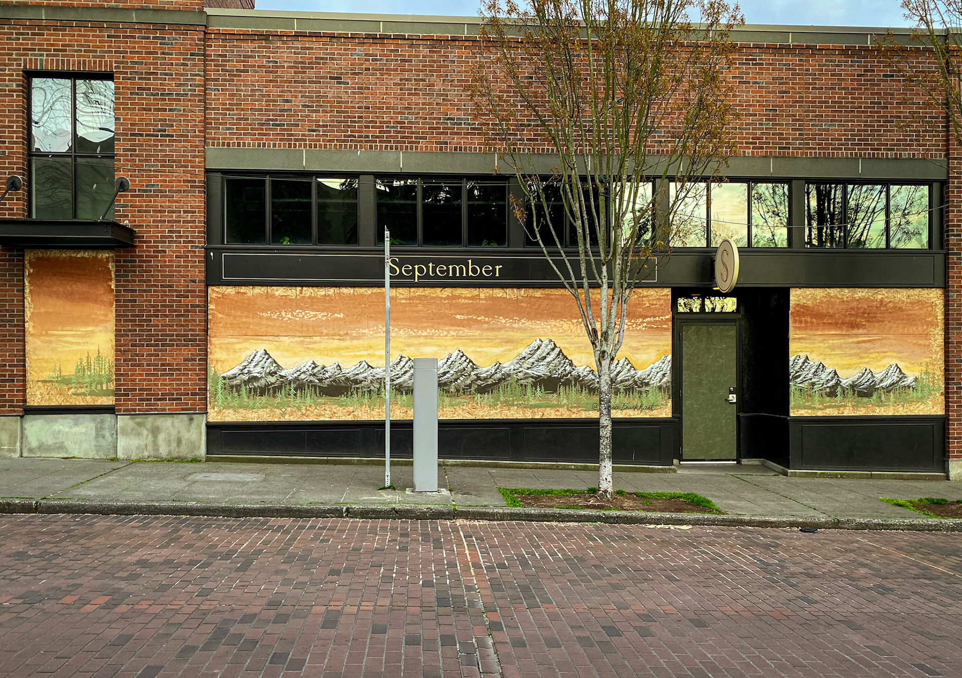 September - Mural by @lauraburkhart