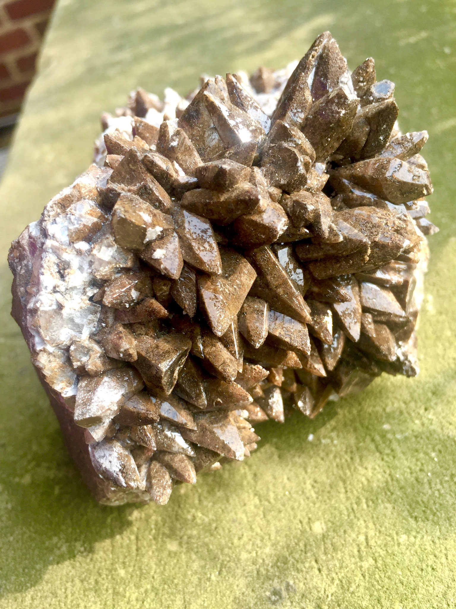 red dogtooth calcite
