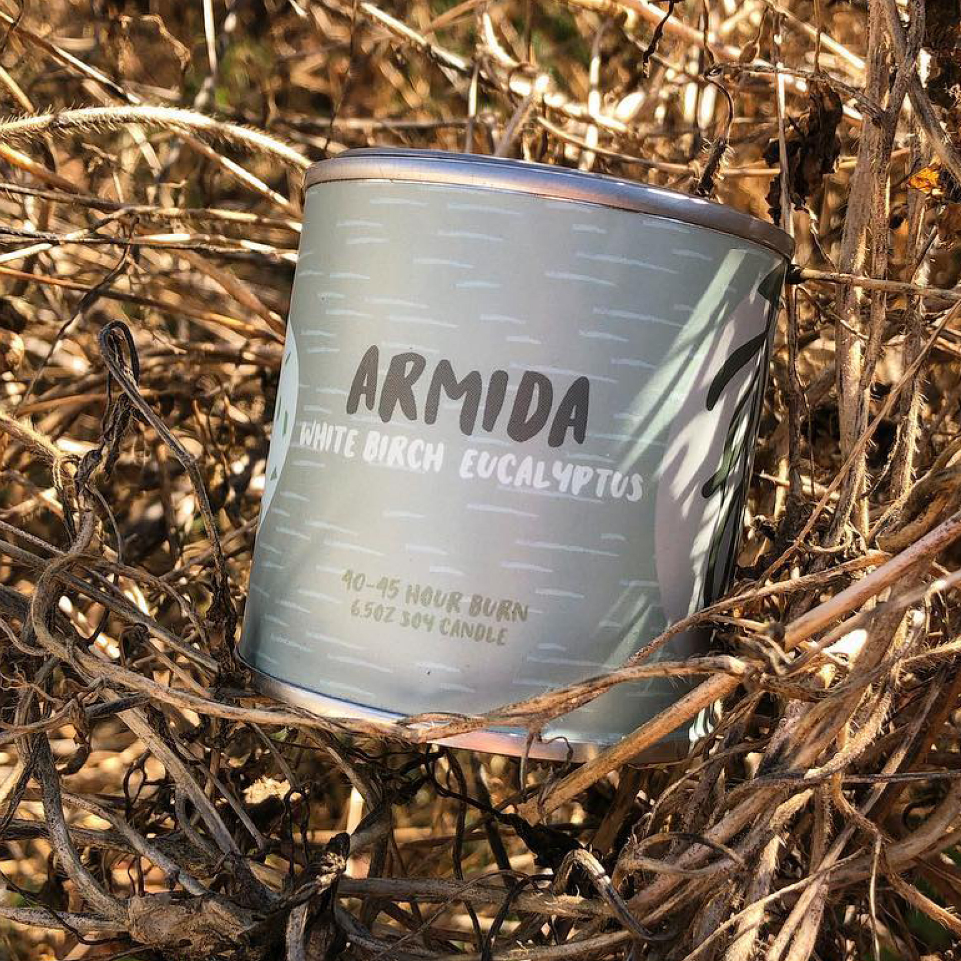 handpoured candles by Olliver Lifestyle