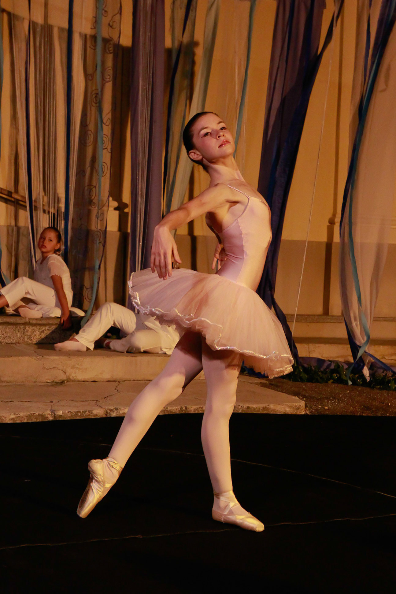 DANZA SOTTO LE STELLE con Gabriella Bertana e le Ragazze di Marmorito