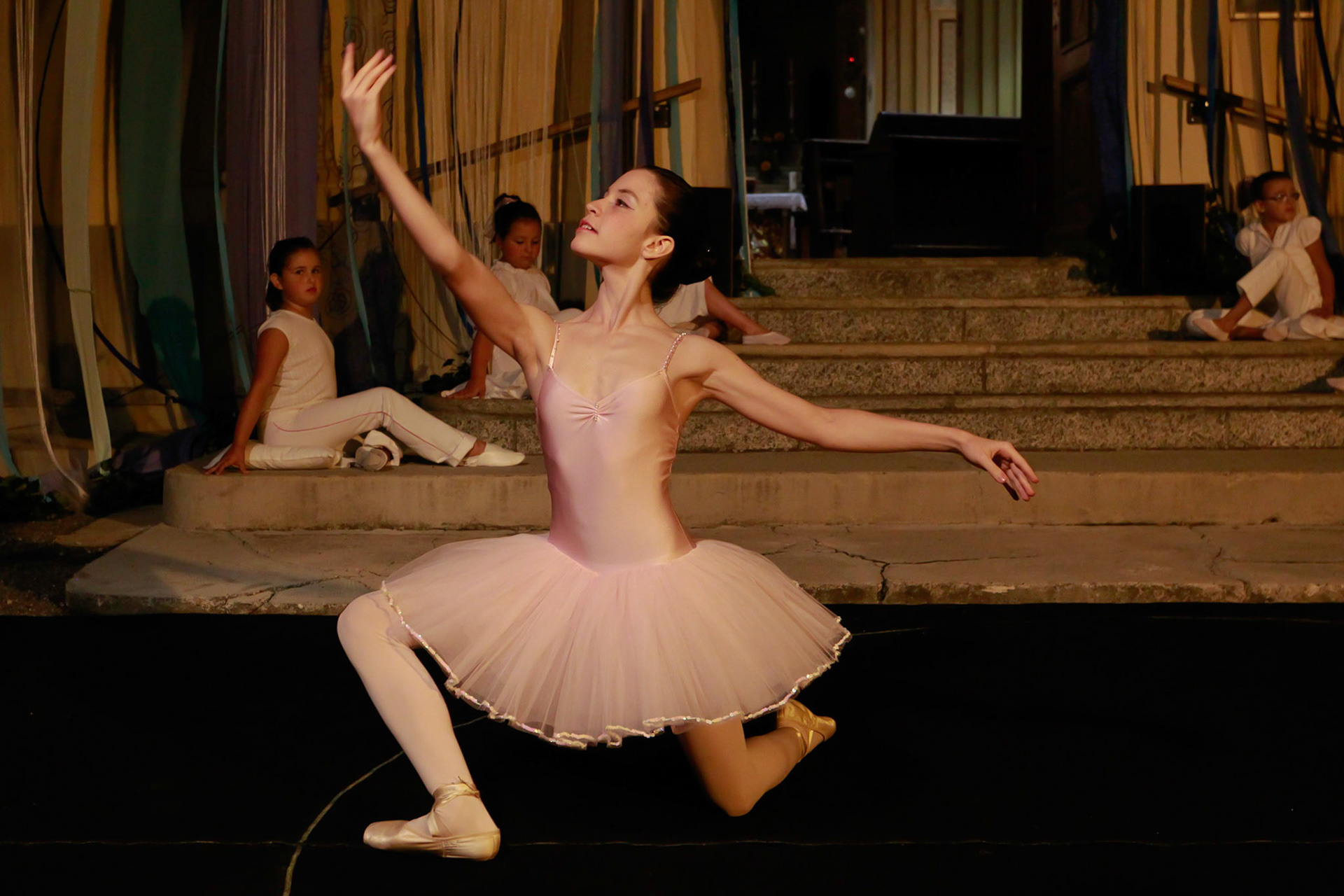 DANZA SOTTO LE STELLE con Gabriella Bertana e le Ragazze di Marmorito