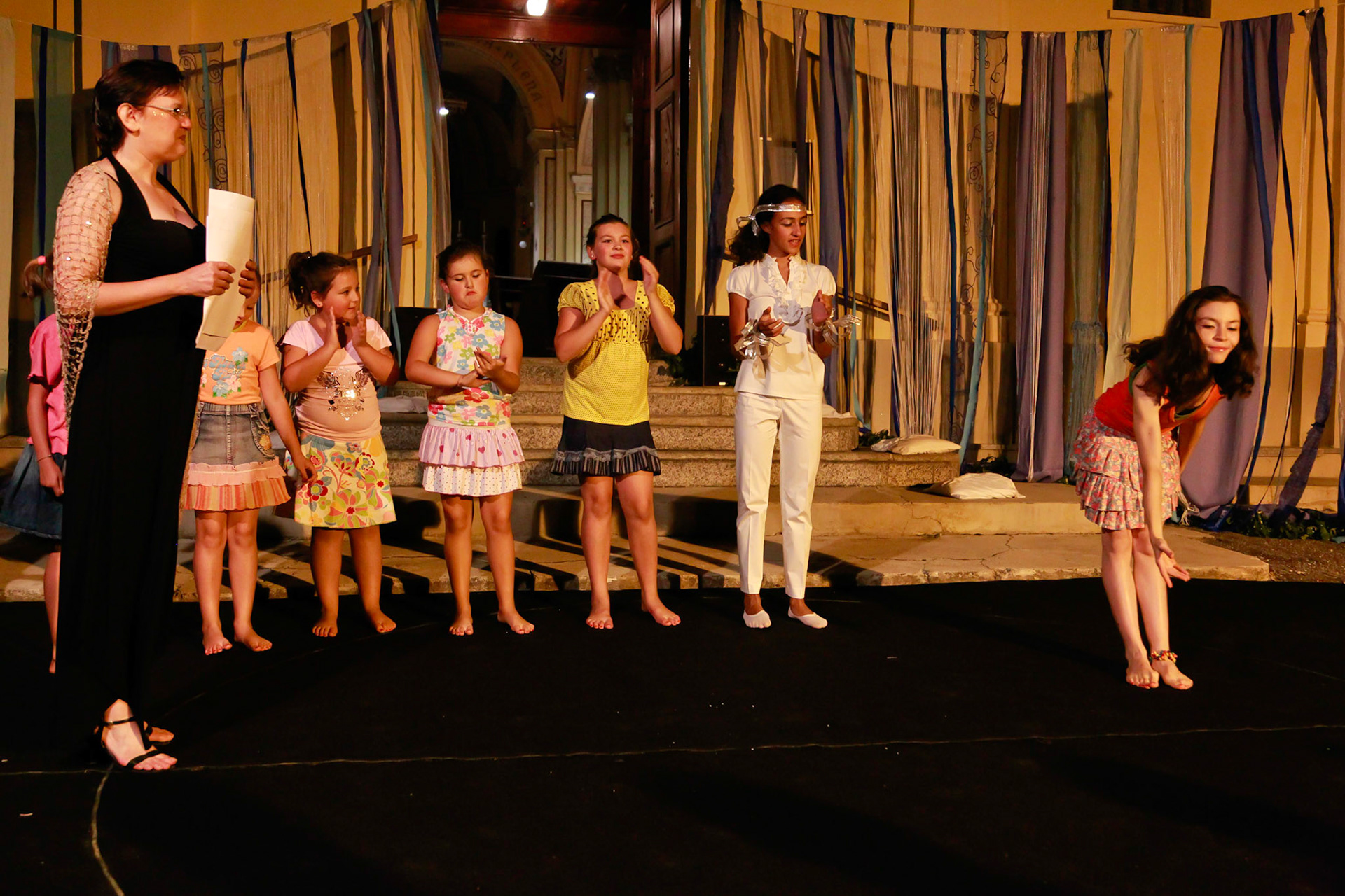 DANZA SOTTO LE STELLE con Gabriella Bertana e le Ragazze di Marmorito