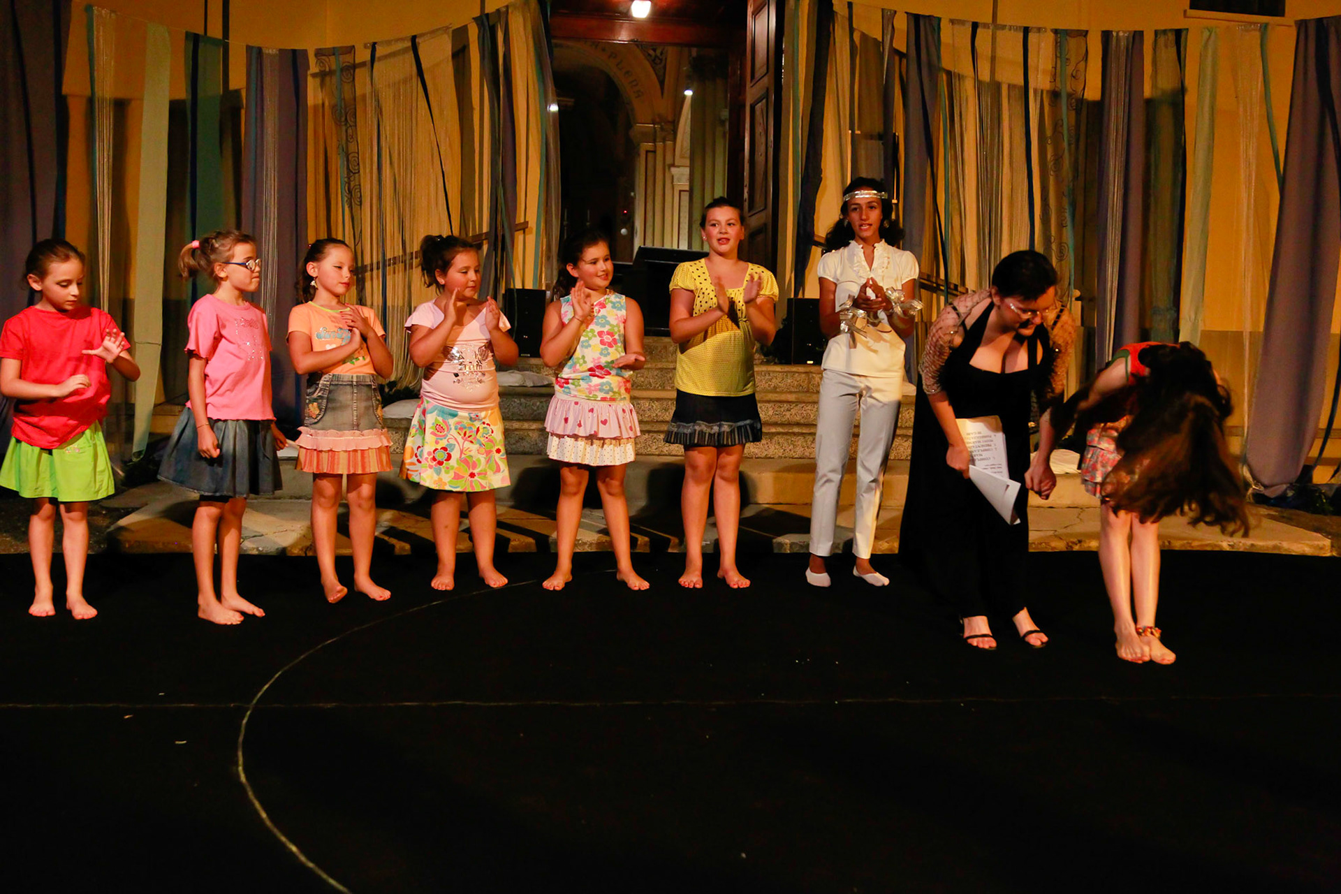 DANZA SOTTO LE STELLE con Gabriella Bertana e le Ragazze di Marmorito