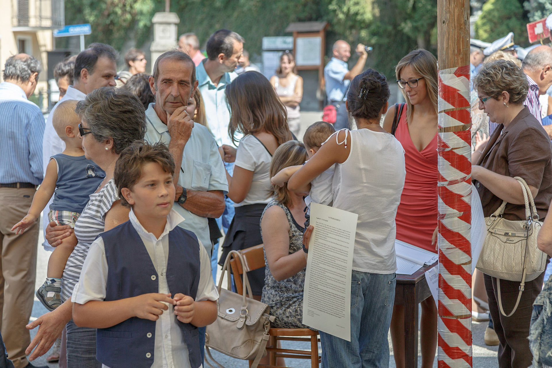 Tradizionale "Corso Del Carro" per le vie del paese accompagnati dalla banda musicale "L' Ardita"