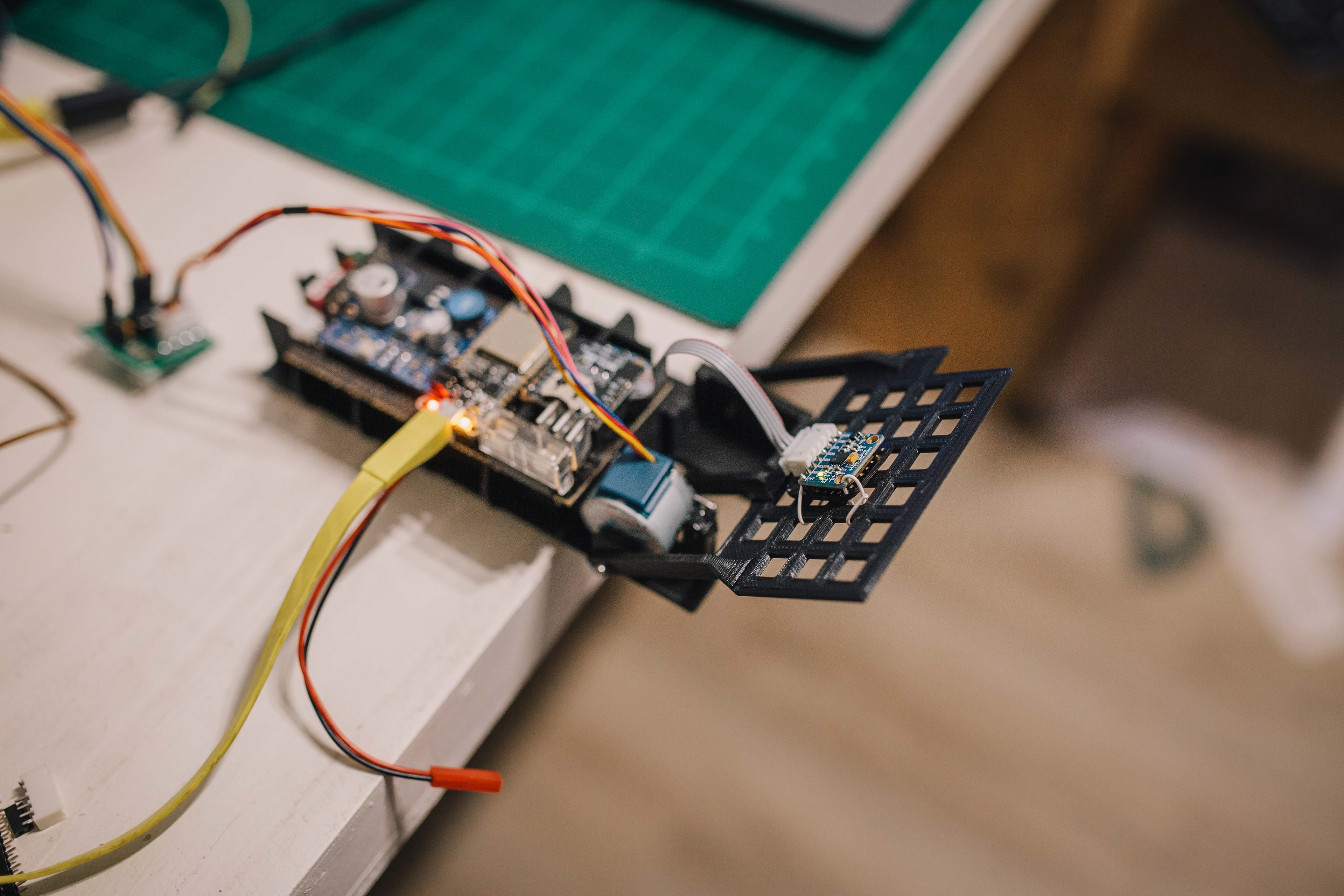 The 3D-printed angle testing apparatus, set up and ready to go