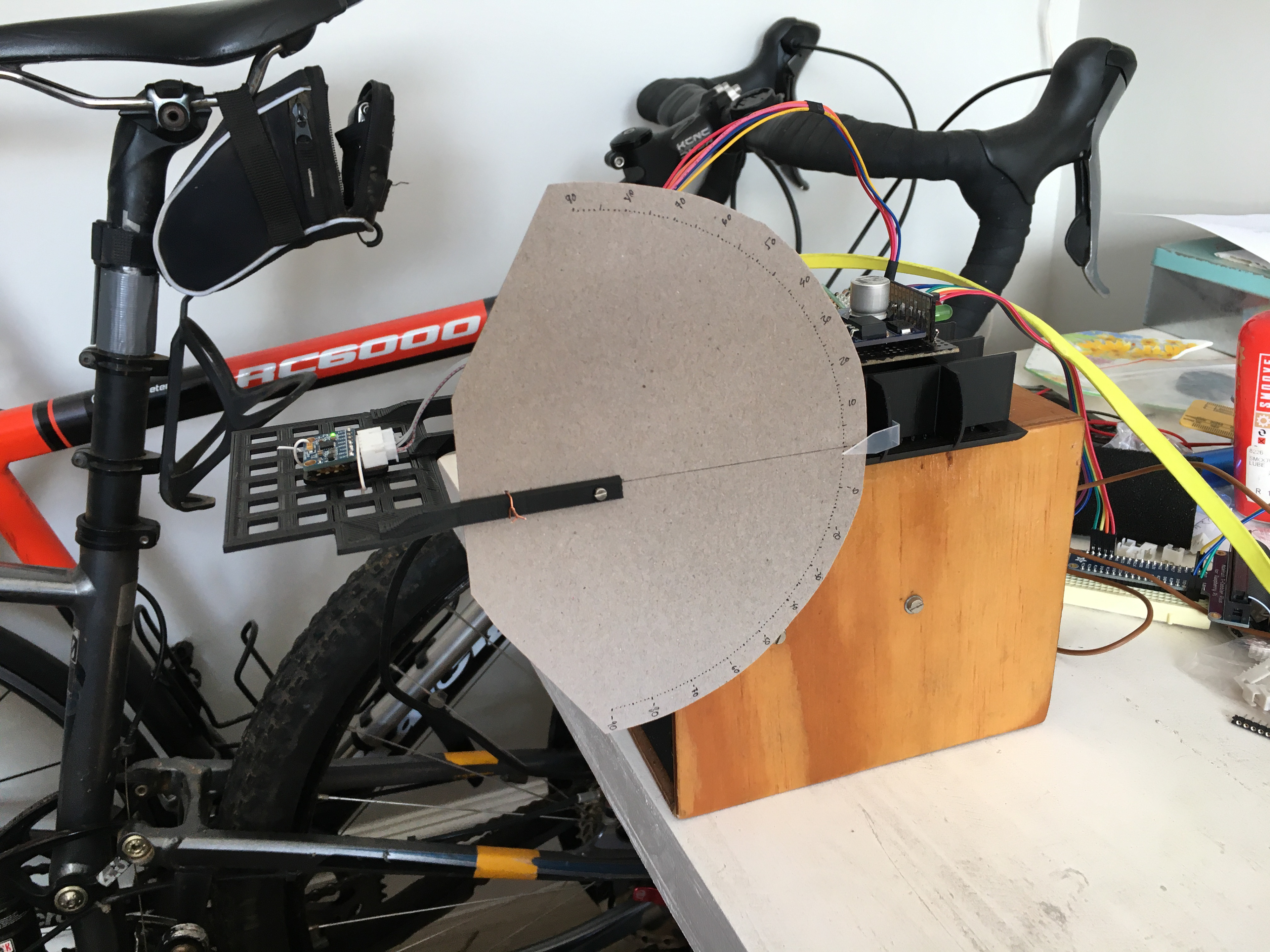 It proved difficult to measure the angle to verify the stepper motor's angle, so I added a protractor. Marker made from a Milo tin lid!