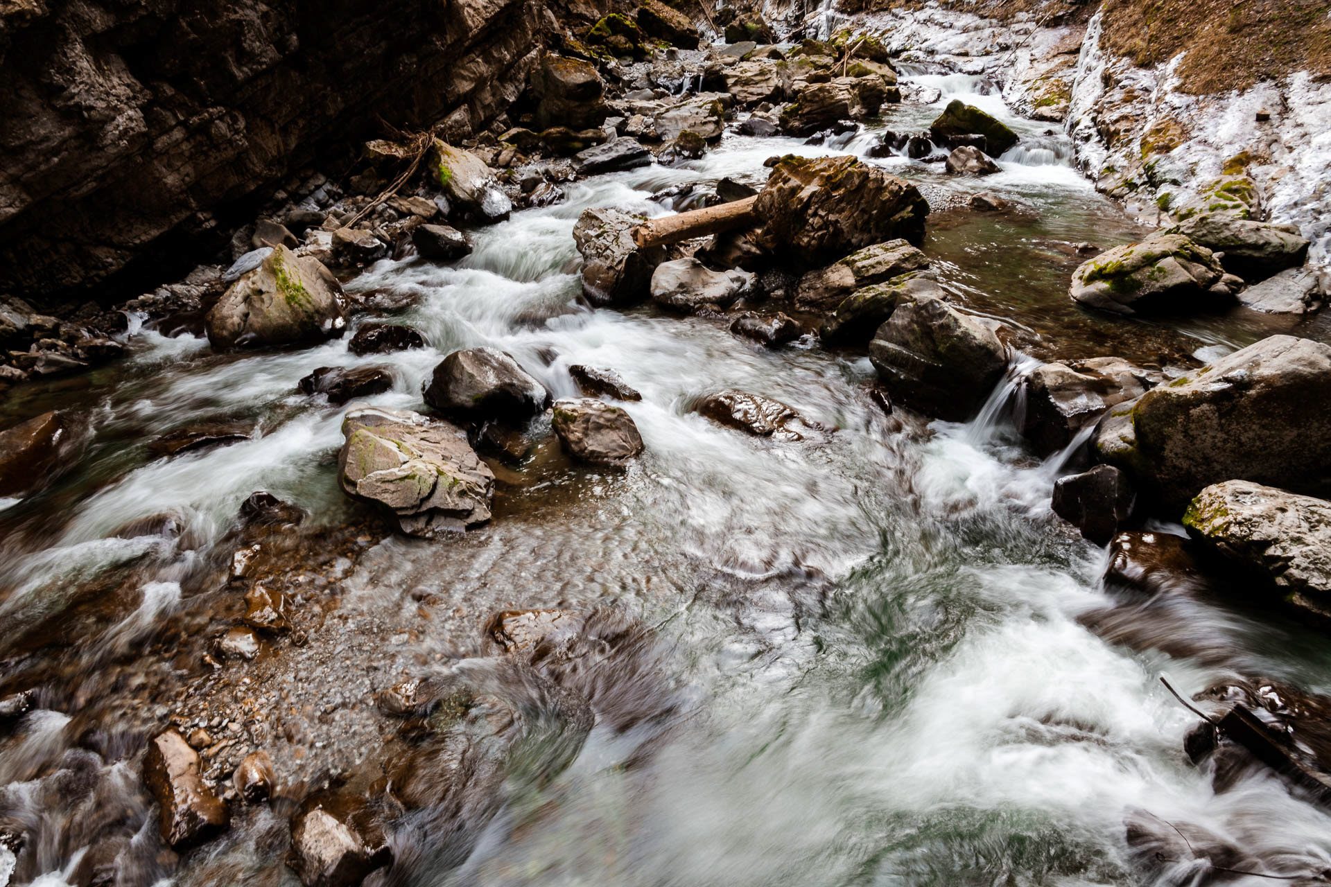 Wassermassen der Klamm