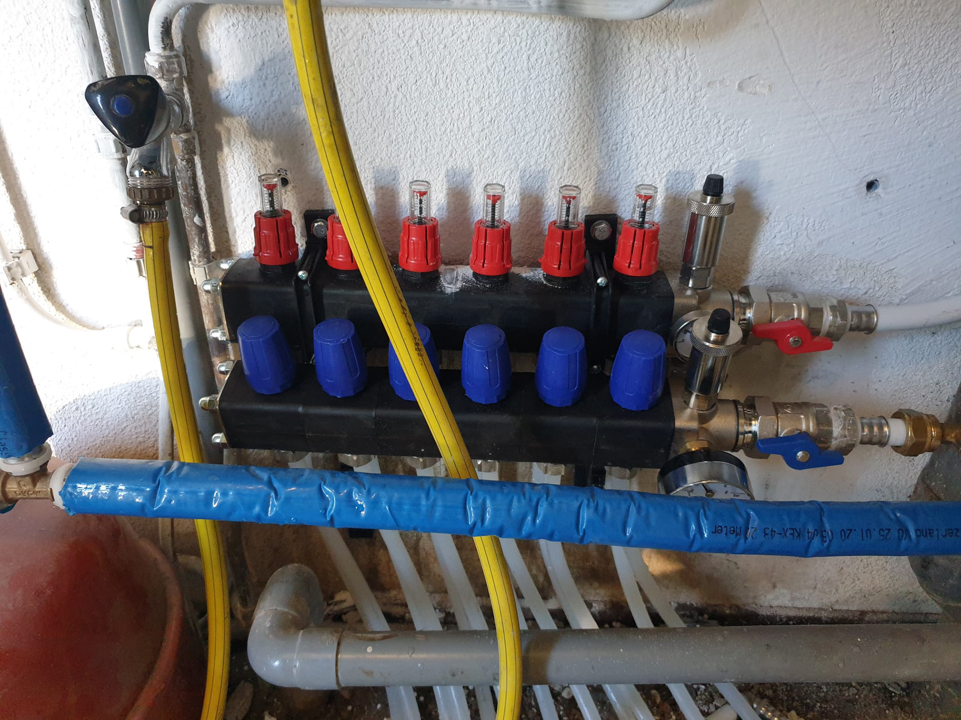 Lage temperatuur verdeler t.b.v. warmtepomp