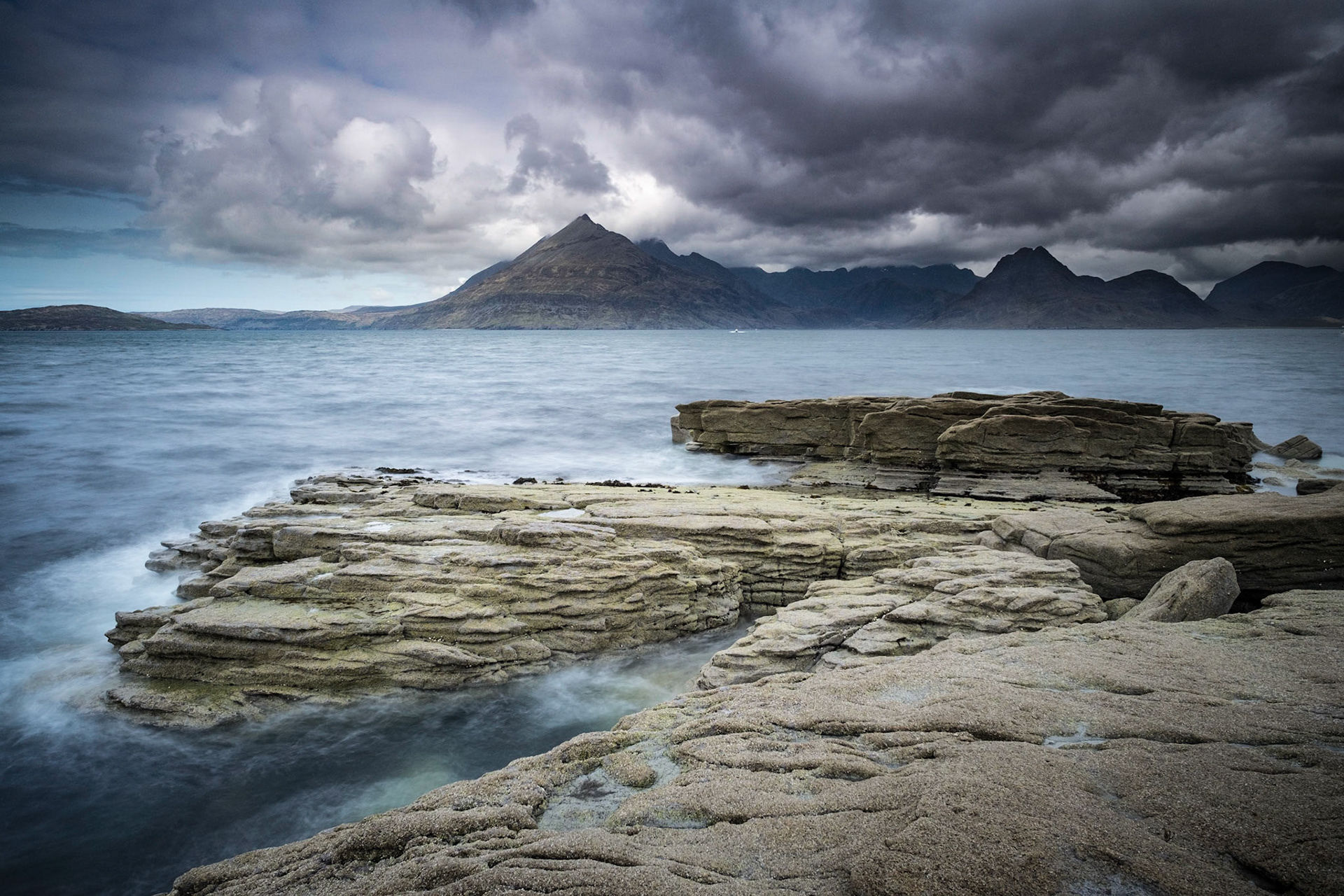 Elgol Beach and The Cuillins-2