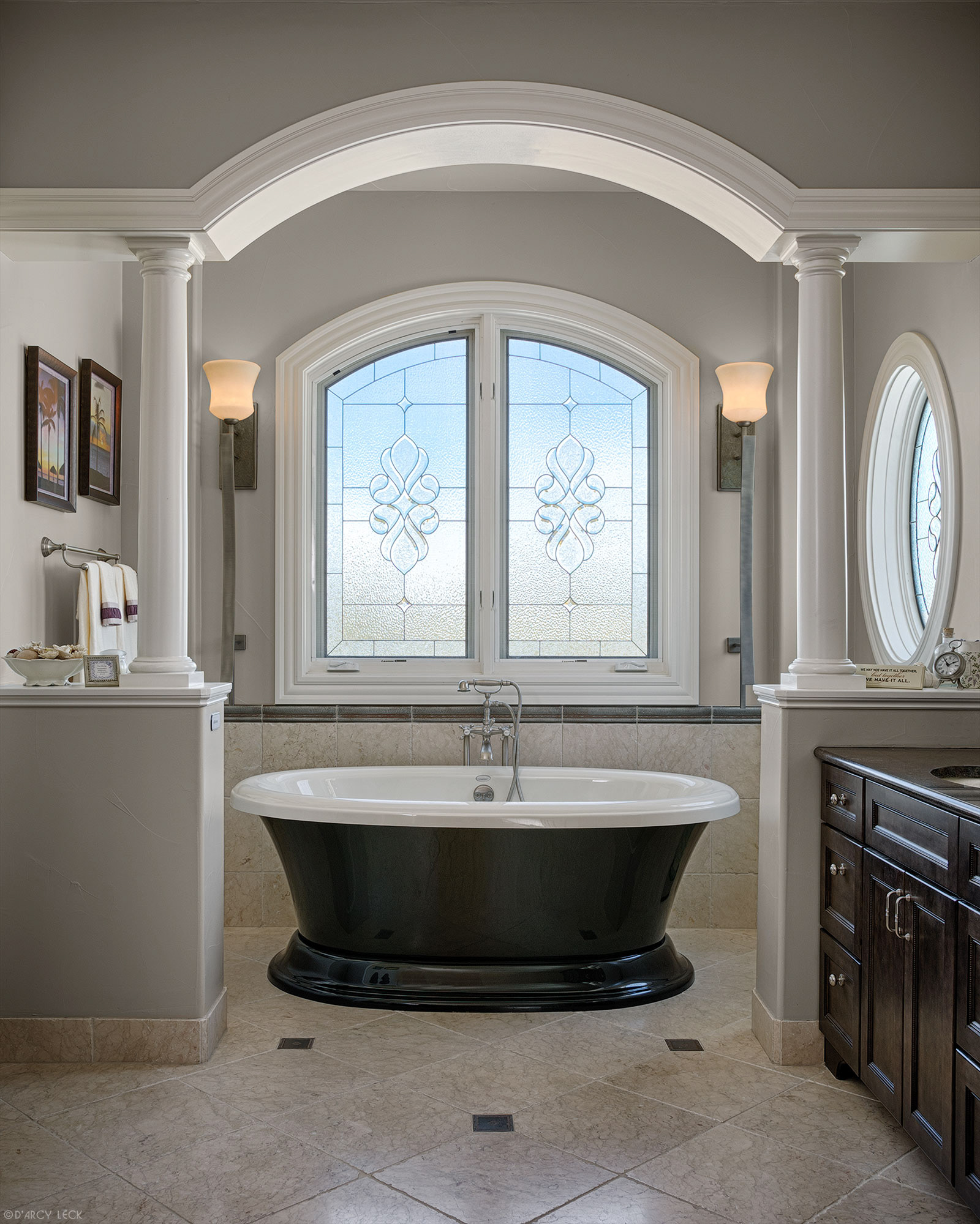 architectural interior photographer D'Arcy Leck photographs the master bathroom of a luxury home