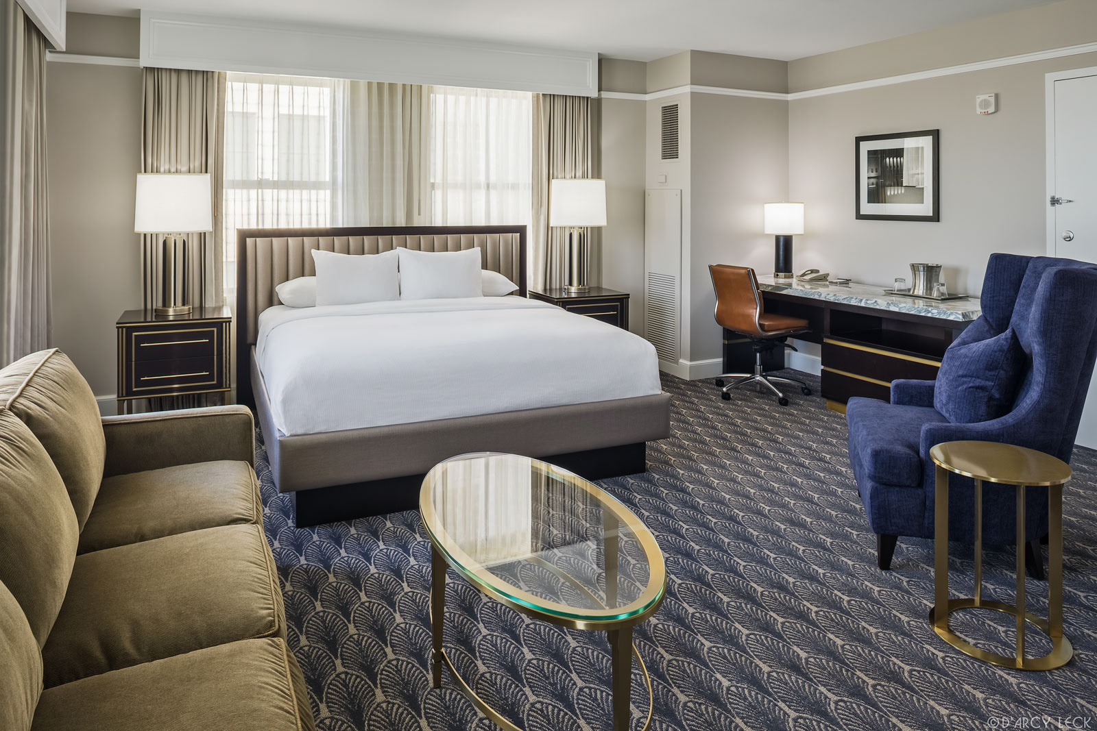 Hotel photography of Hilton President Kansas City hotel guest room