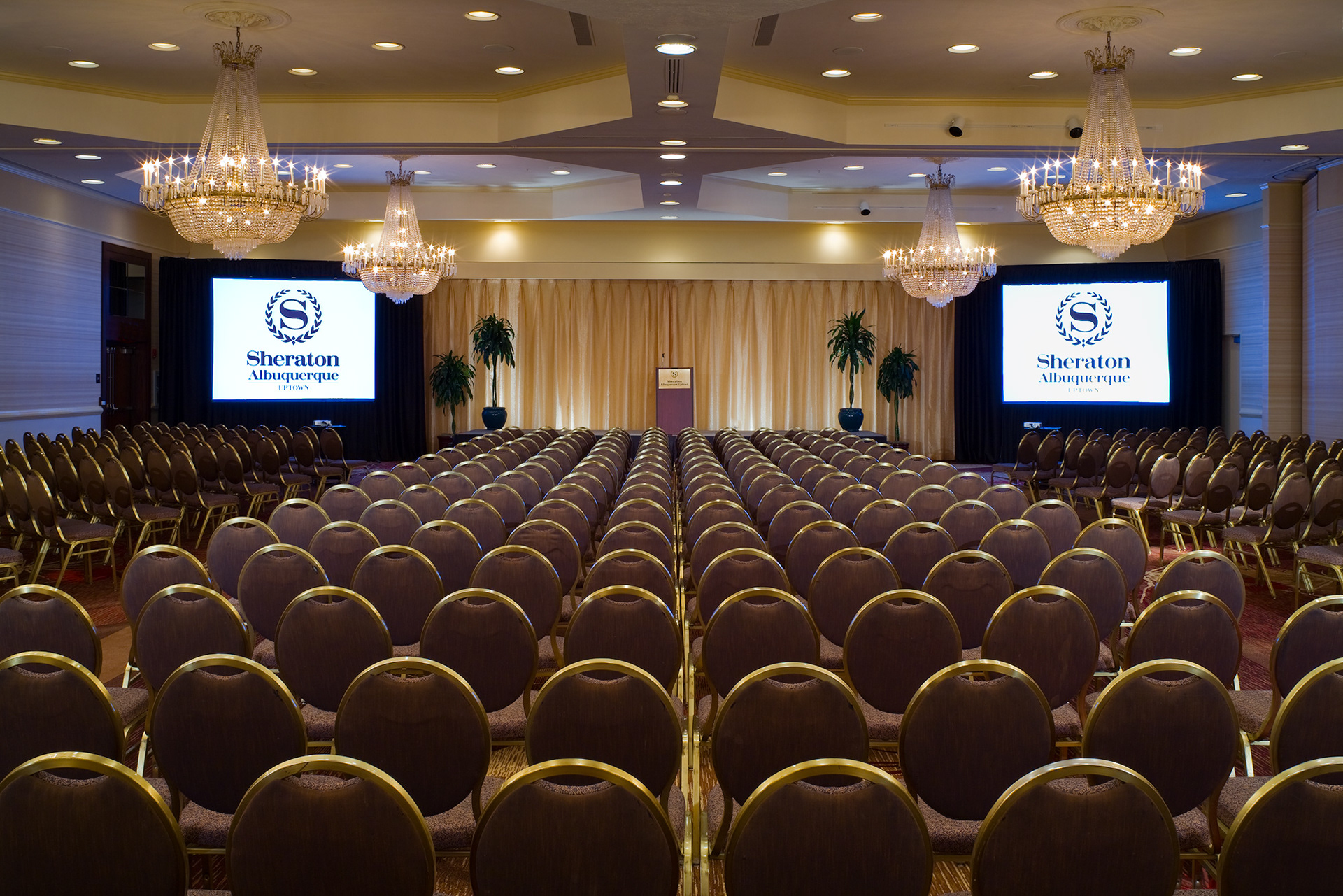 Sheraton Albuquerque Hotel Ballroom Meeting