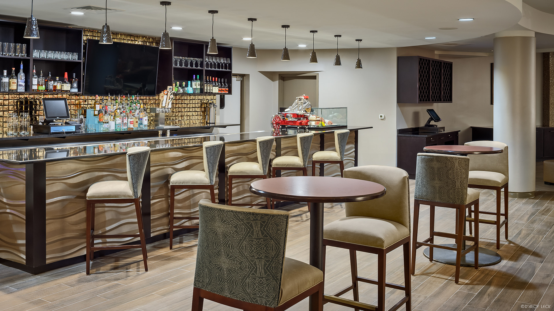 Hospitality photograph of the bar of the Hotel Indigo San Antonio Riverwalk