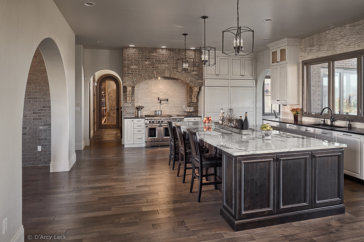 interior architectural photographer D'Arcy Leck photographs the kitchen of a luxury residential home