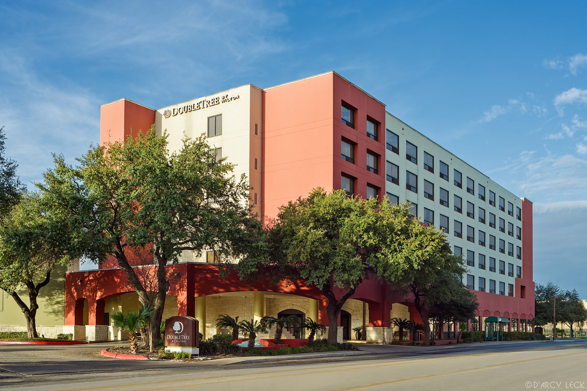 DoubleTree San Antonio Hotel Exterior