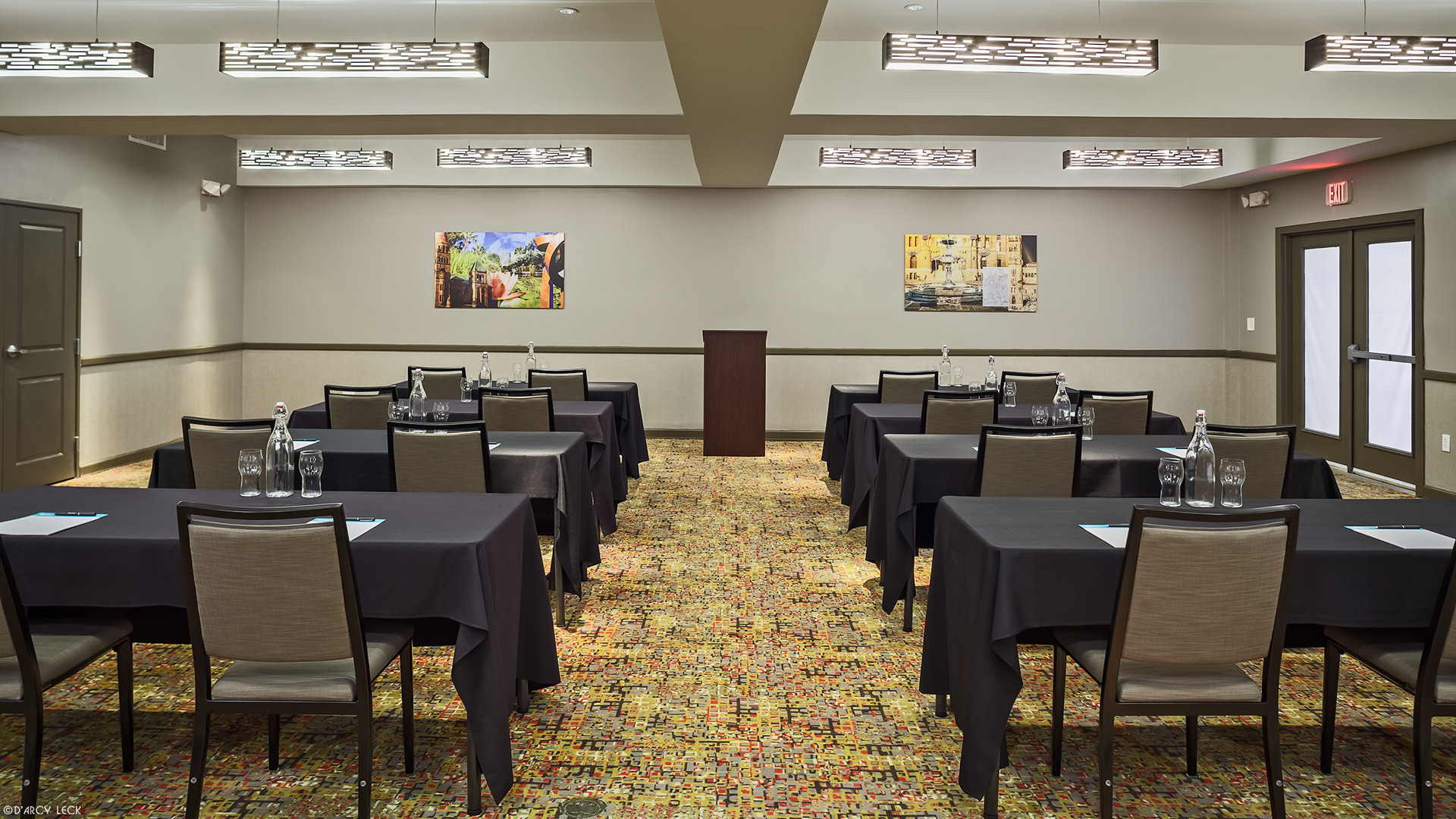 Hospitality photography of a meeting room of the Hotel Indigo San Antonio Riverwalk