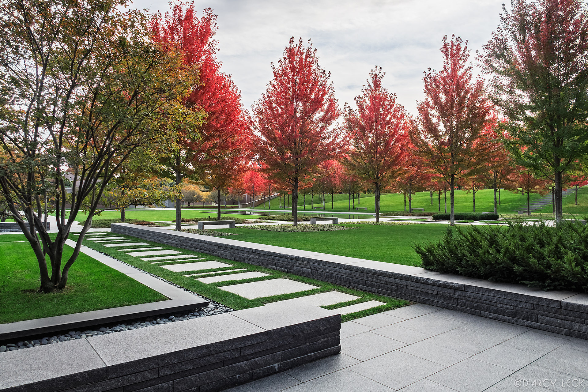 landscape architecture photography of the courtyard in autumn of the Lakewood Garden Mausoleum