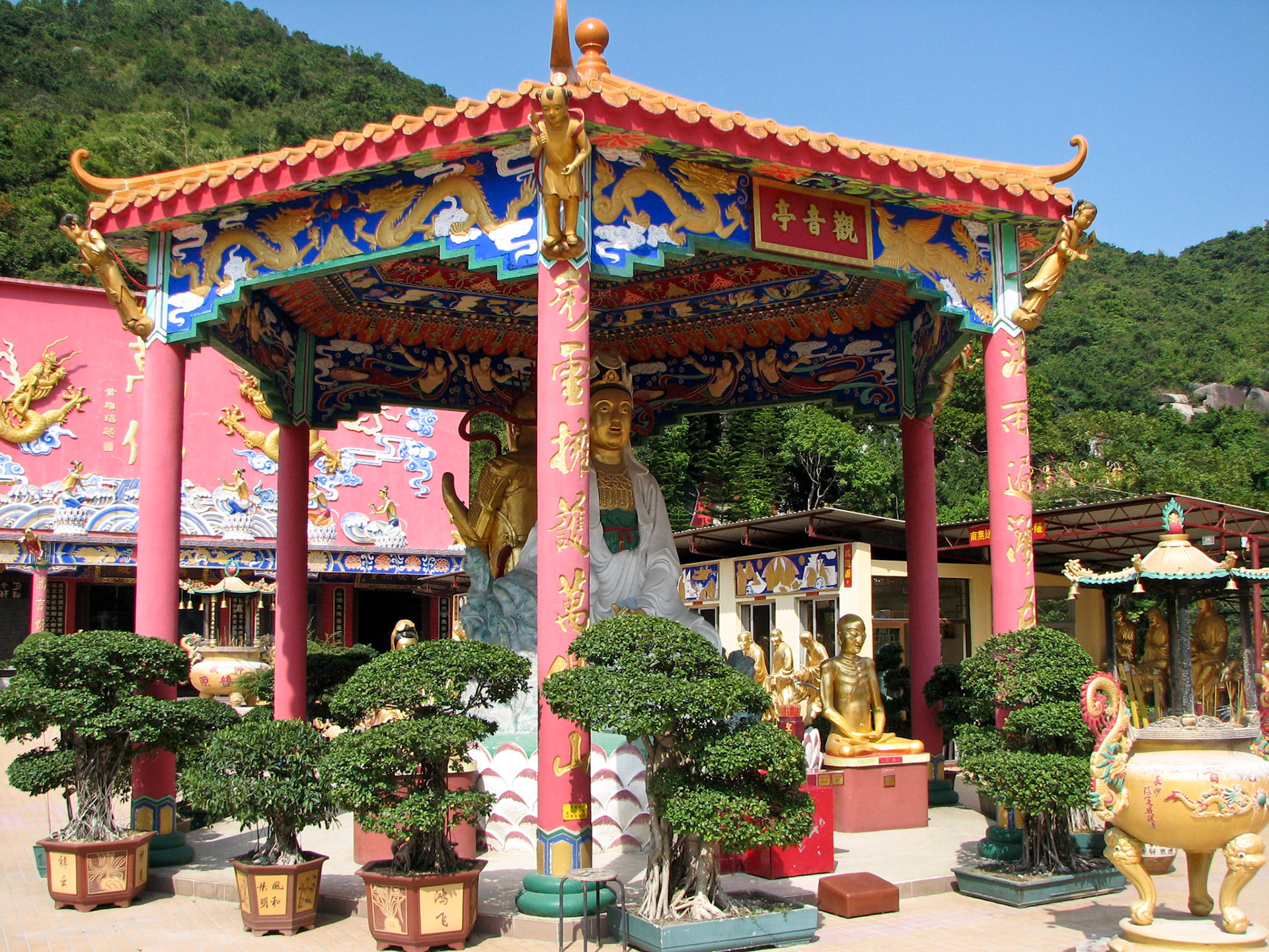 Temple of Ten Thousand Buddhas