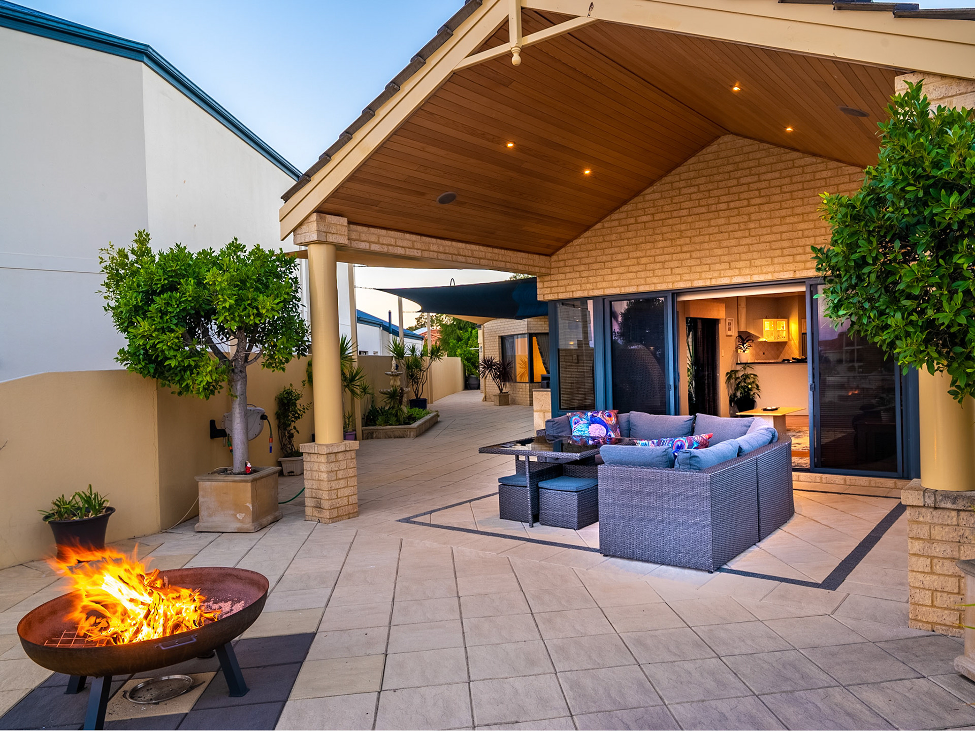 Realestate photographer  Twilight Photos in Perth and mandurah