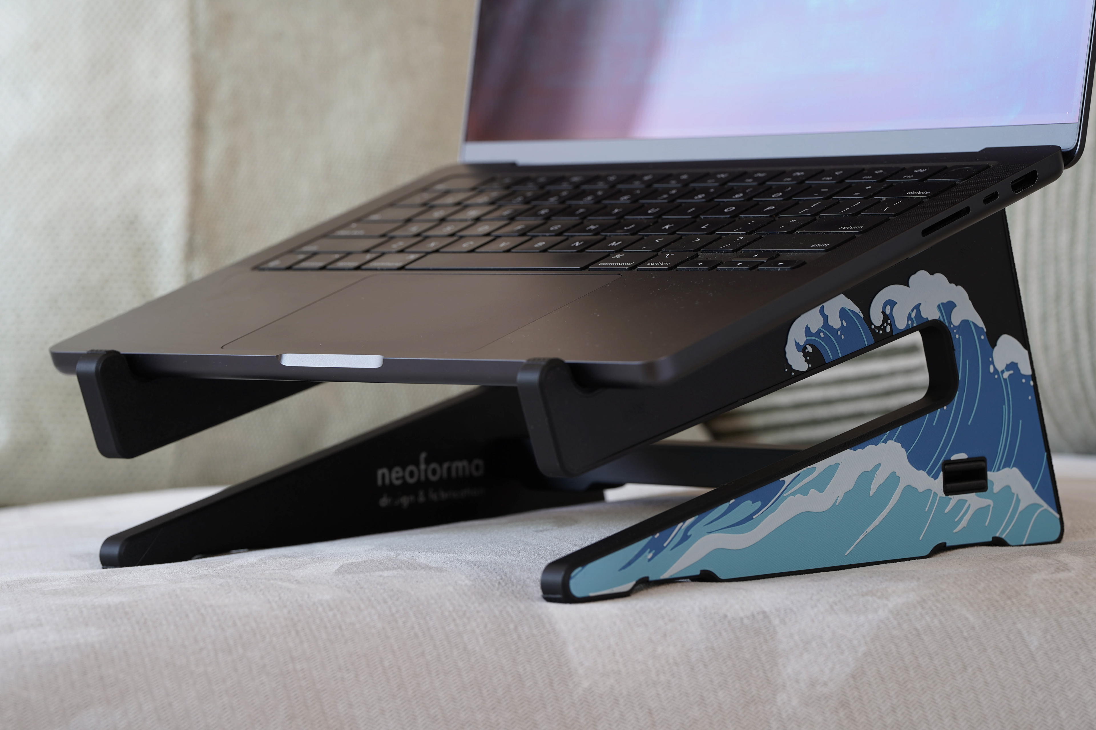 No more cramped shoulders and neck muscles.