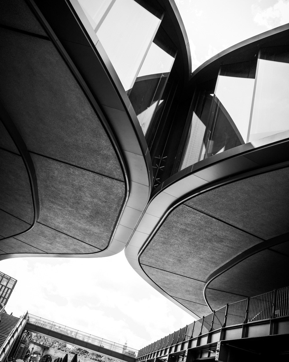 The ‘Kissing Roof’ connection of the two converging sheds, Coal Drops Yard. Image © Nik van Herpt