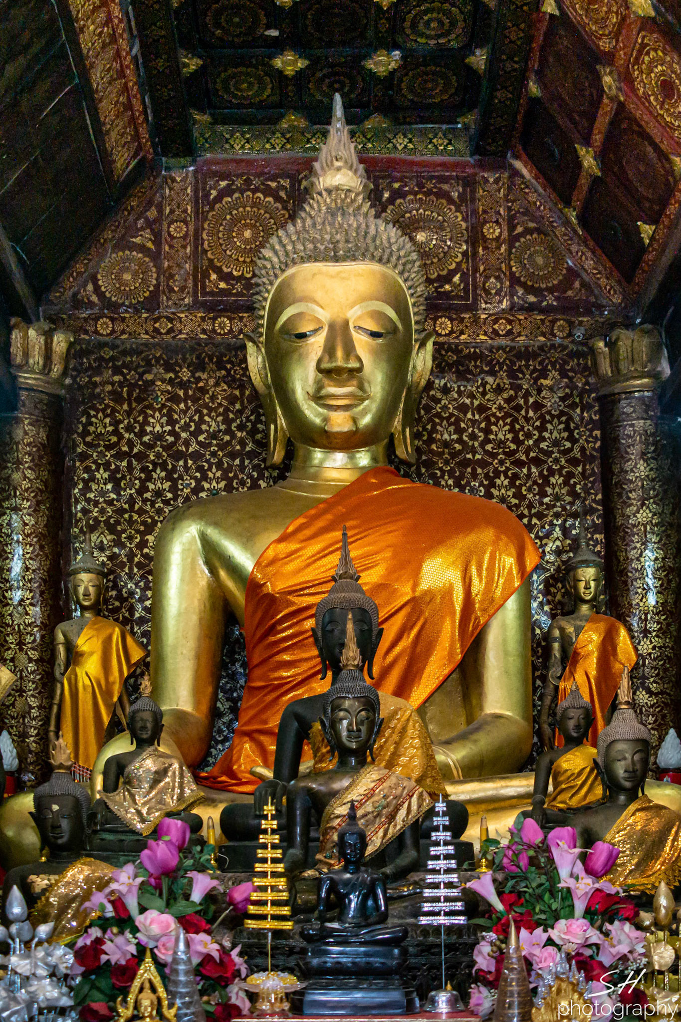 Inside Wat Xieng Thong
