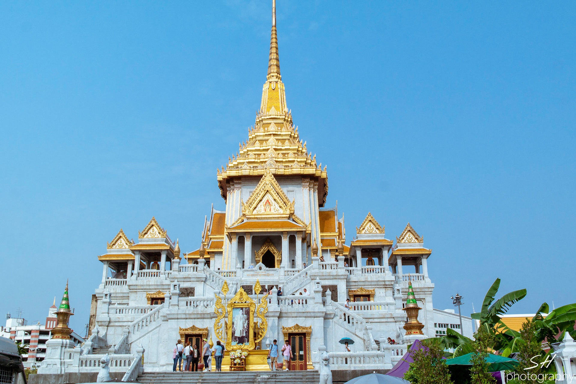 The golden buddha temple