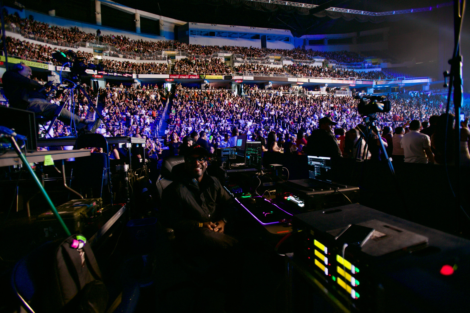 AUDIOVISUAL EXPERIENCE