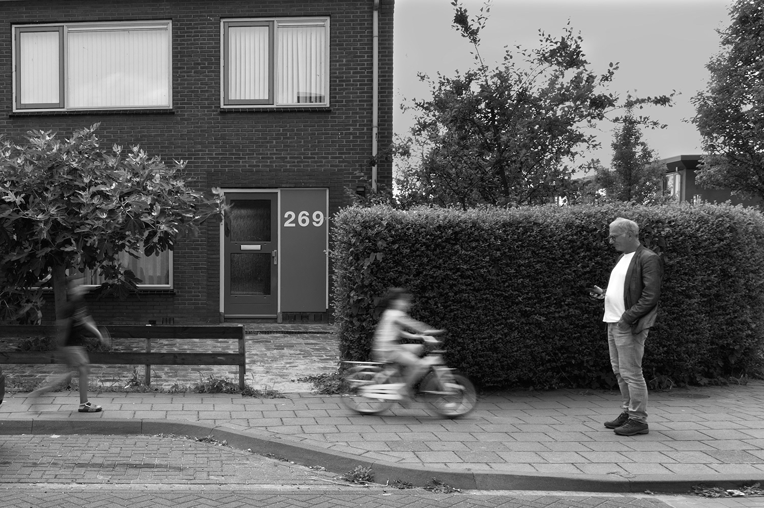 Ontmoeting bij het huis waarin mijn jongste zus is geboren .