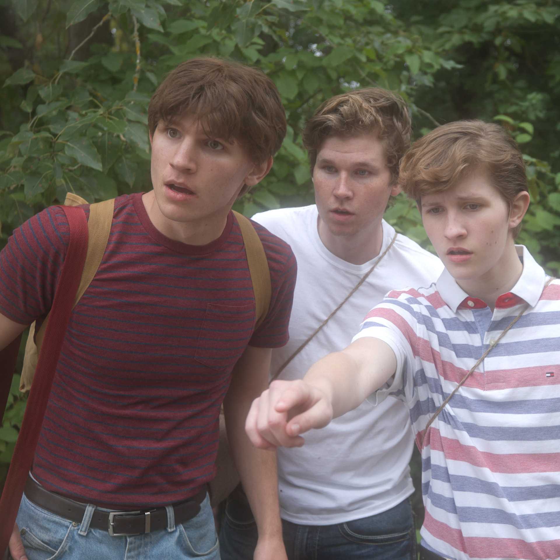 Gordie, Chris, and Vern see dead body
