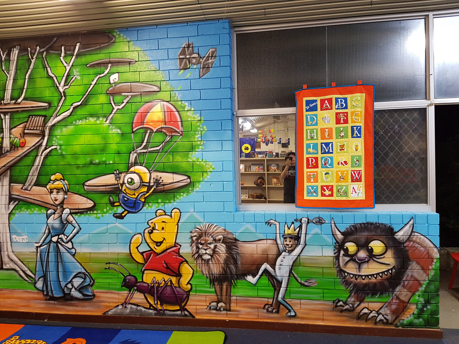 School Murals Perth - Leeming Primary School Library Mural