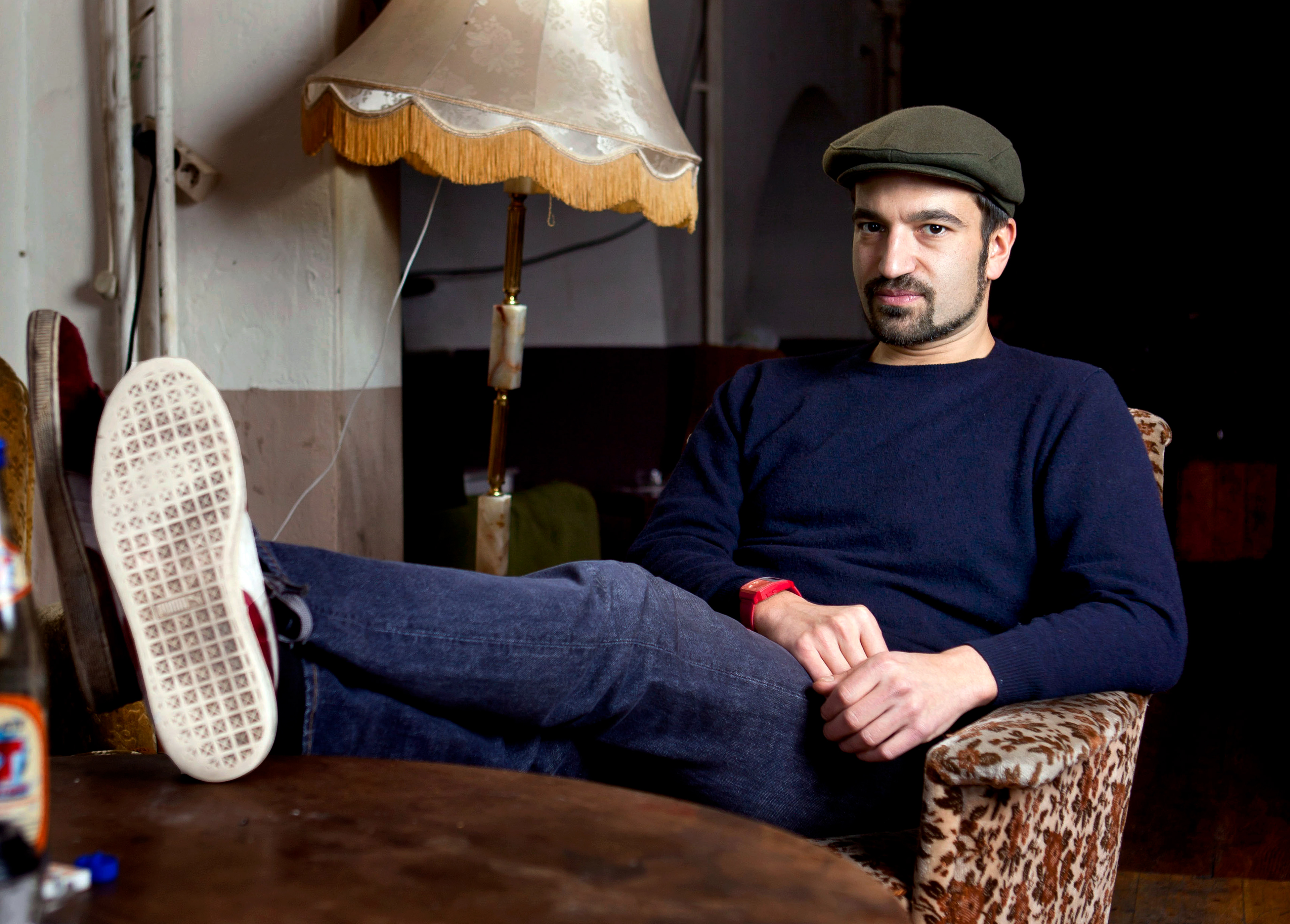 Stuart Holt, Schriftsteller