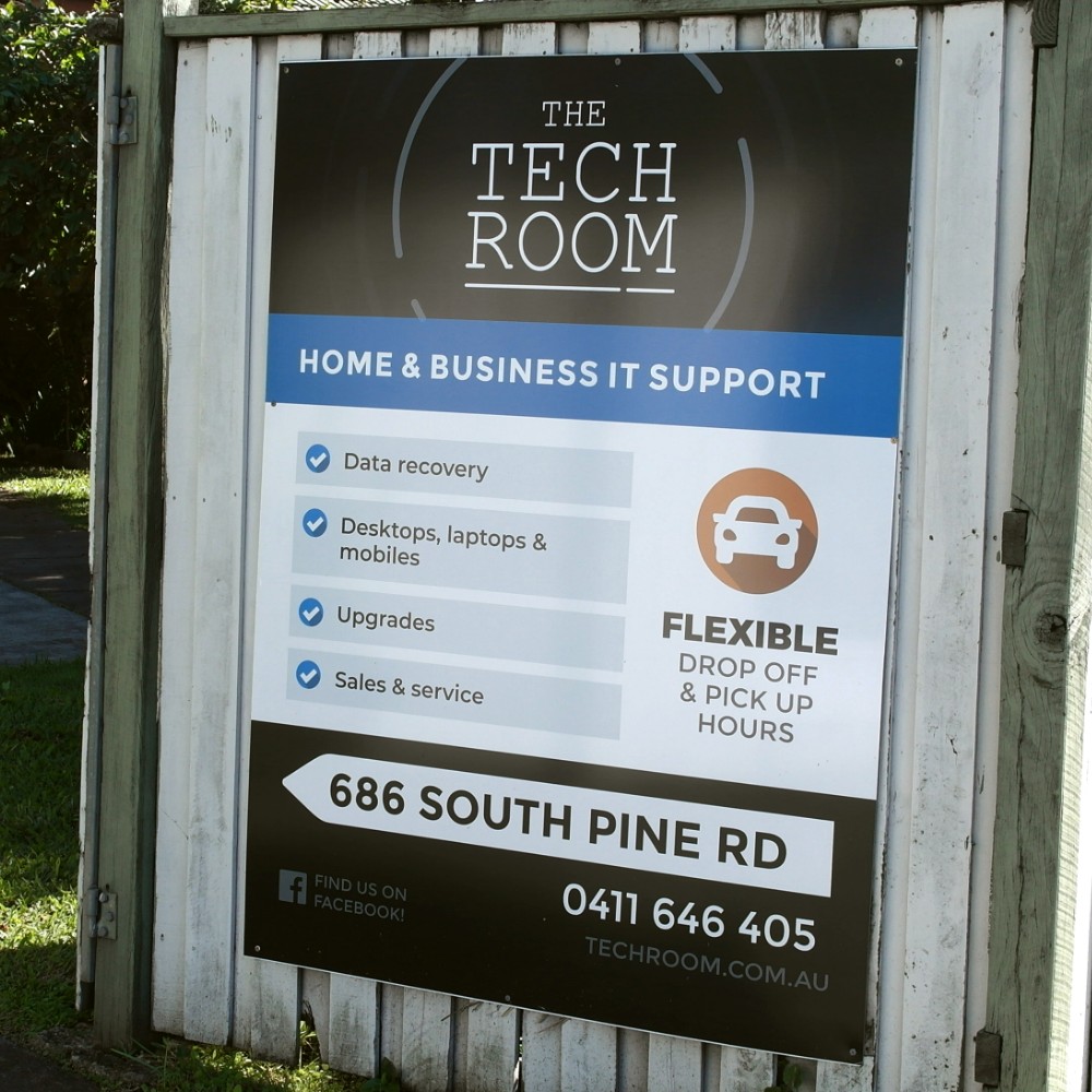 Outdoor signage right side (Incoming drivers can see where to turn)