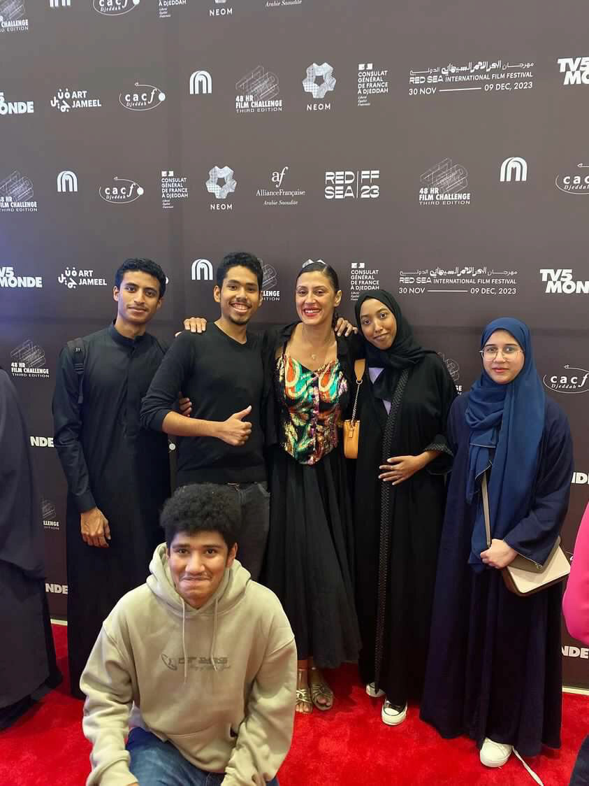 photo with the whole team with our expert actress Holy Fatima