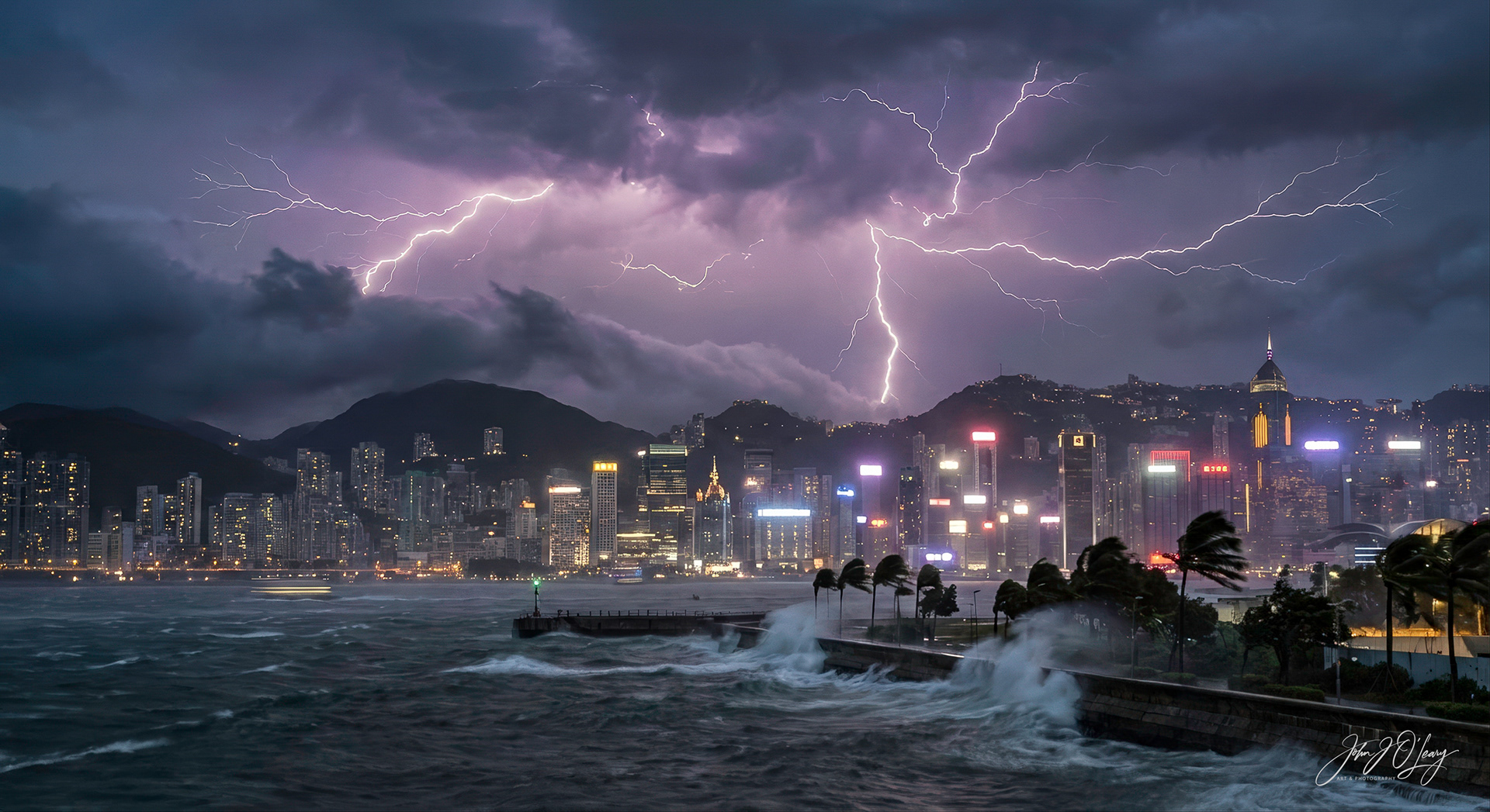 LIGHTNING STORM OVER HONG KONG