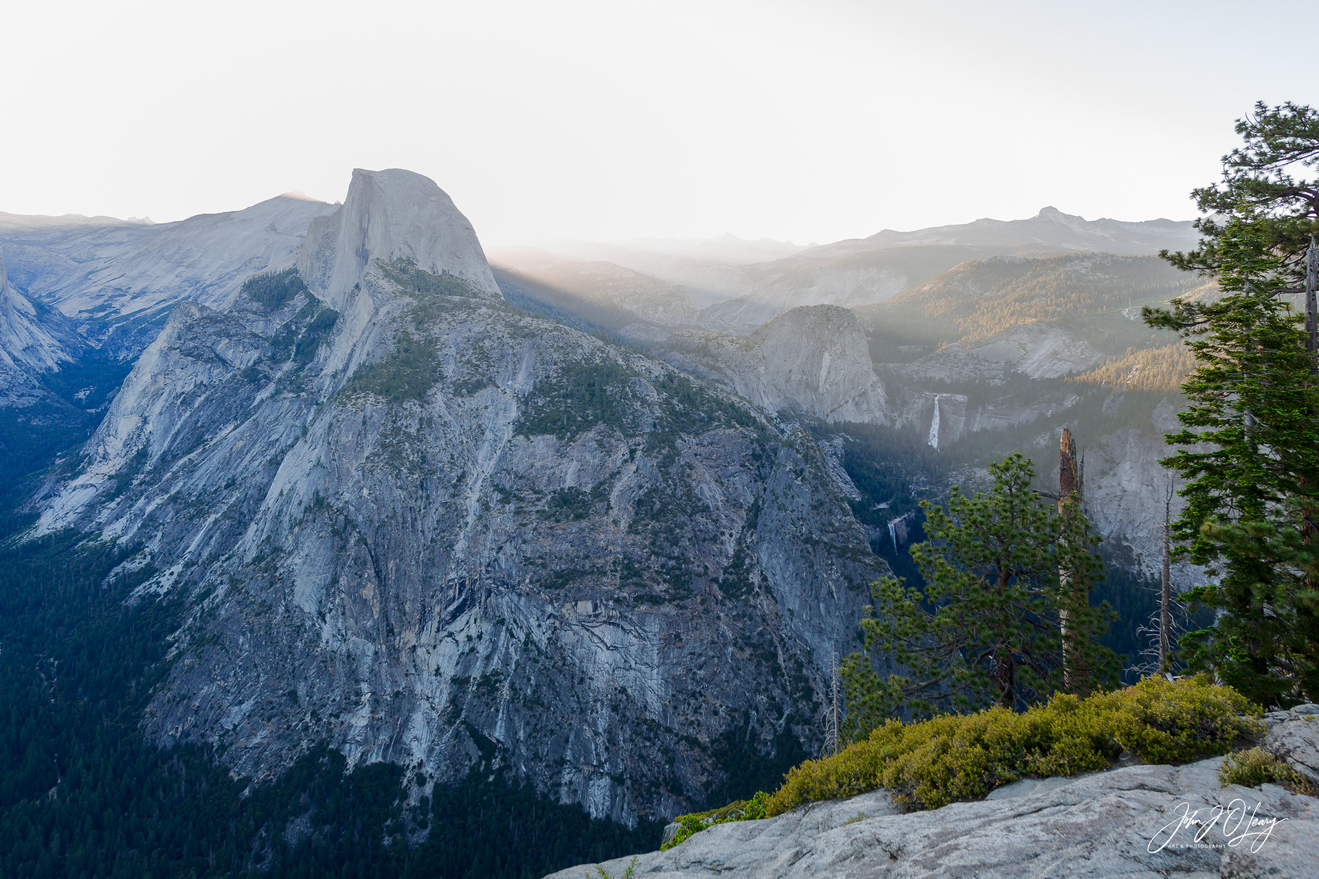 FIRST LIGHT AT YOSEMITE - CALIFORNIA